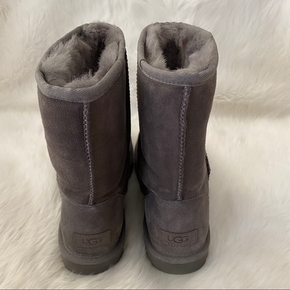 UGG Classic Short Boots Grey 6 - Picture 11 of 16